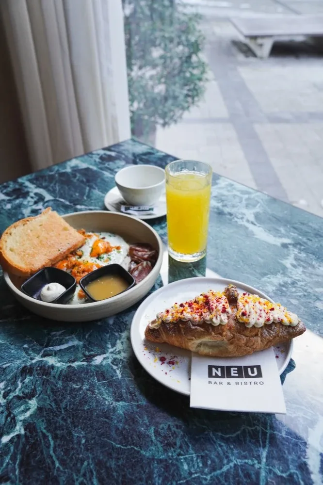 NEU bar & bistro 3